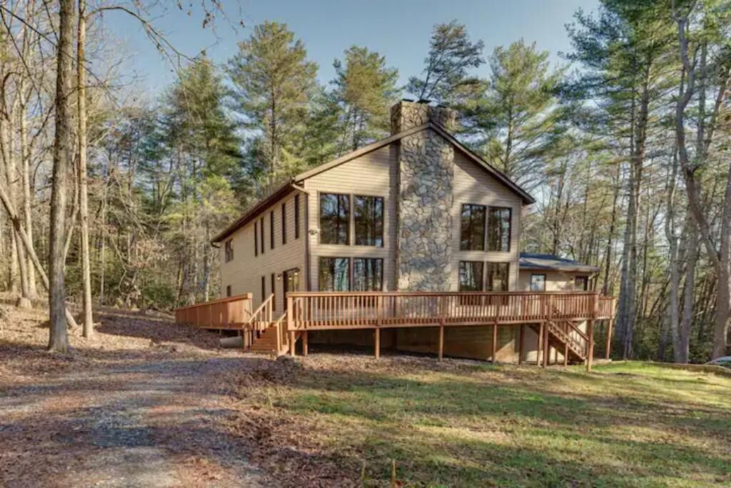 Photo of Outdoor in Morganton