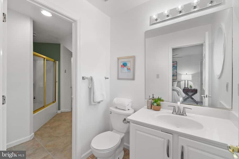 Photo of Bathroom in Darnestown
