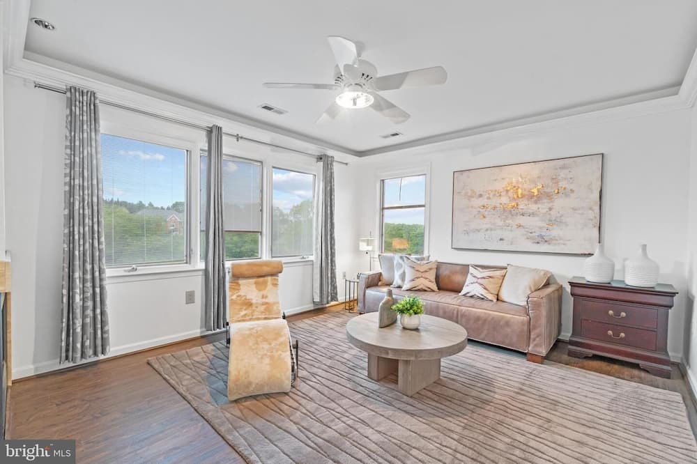 Photo of Livingroom in Darnestown