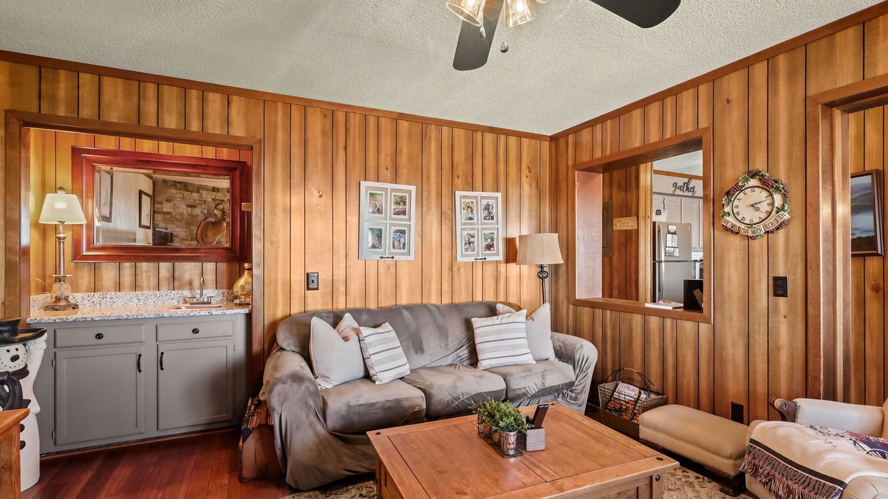 Photo of Livingroom in Beech Mountain