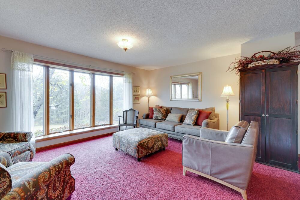 Photo of Livingroom in Jonesborough