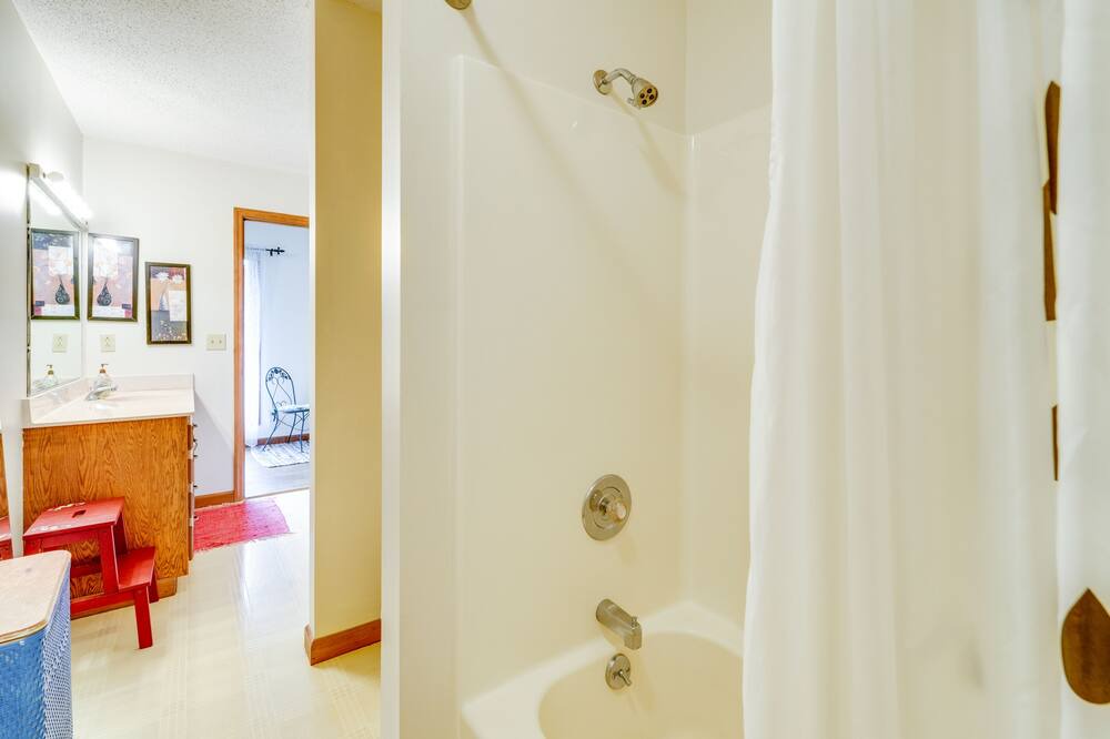 Photo of Bathroom in Jonesborough
