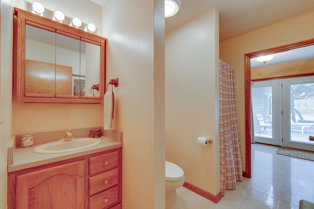 Photo of Bathroom in Jonesborough