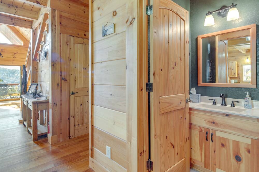 Photo of Bathroom in Vein Mountain