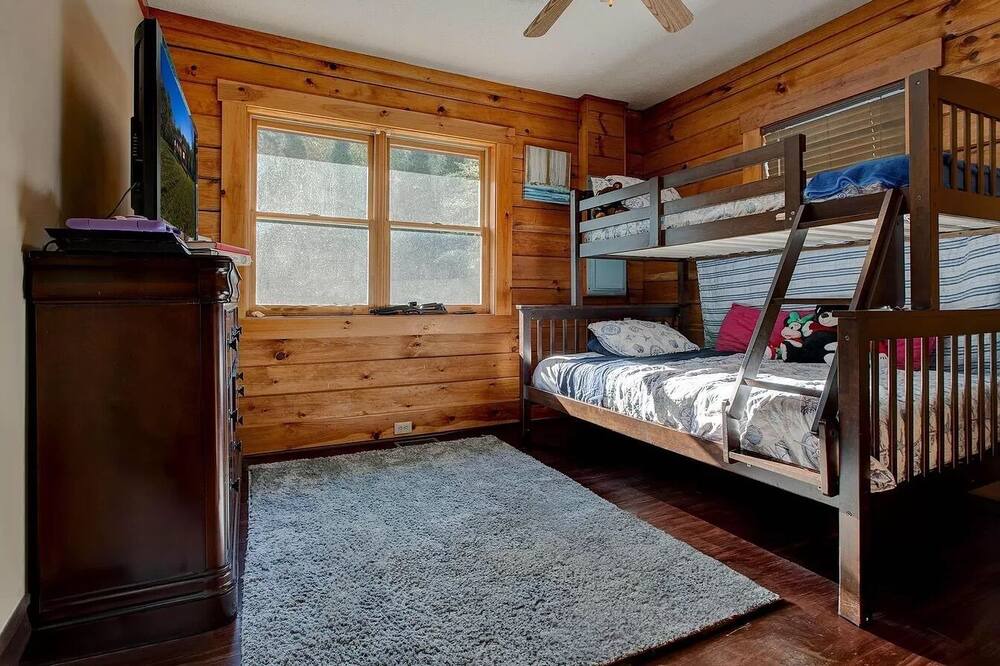 Photo of Bedroom in Means