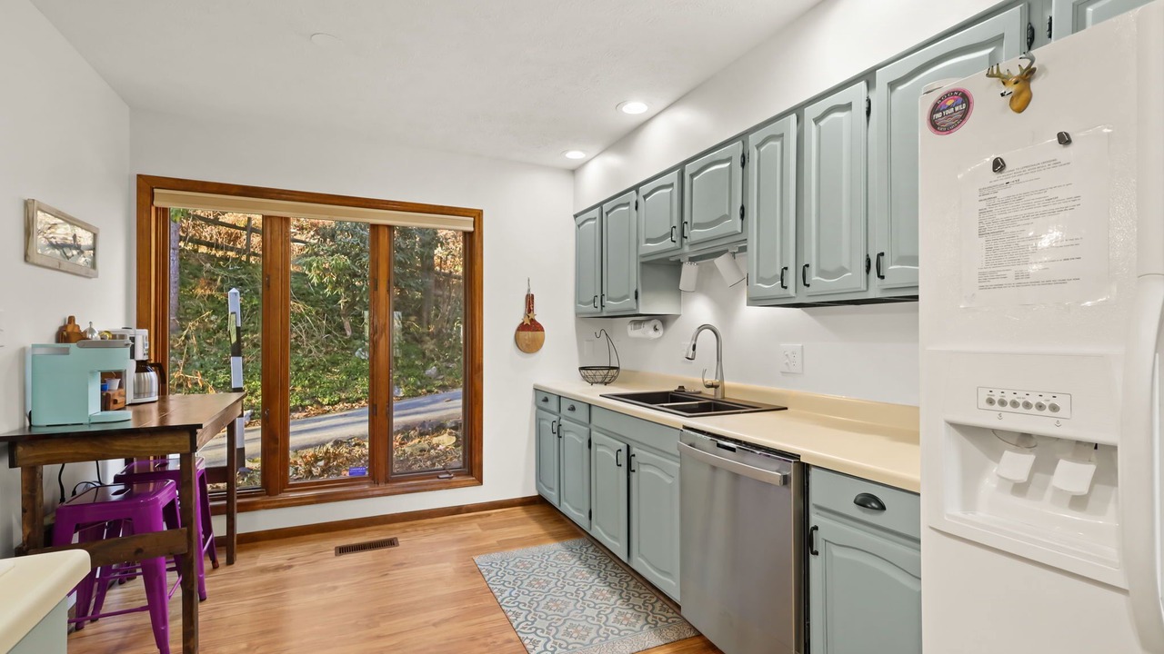 Photo of Kitchen in Seven Devils