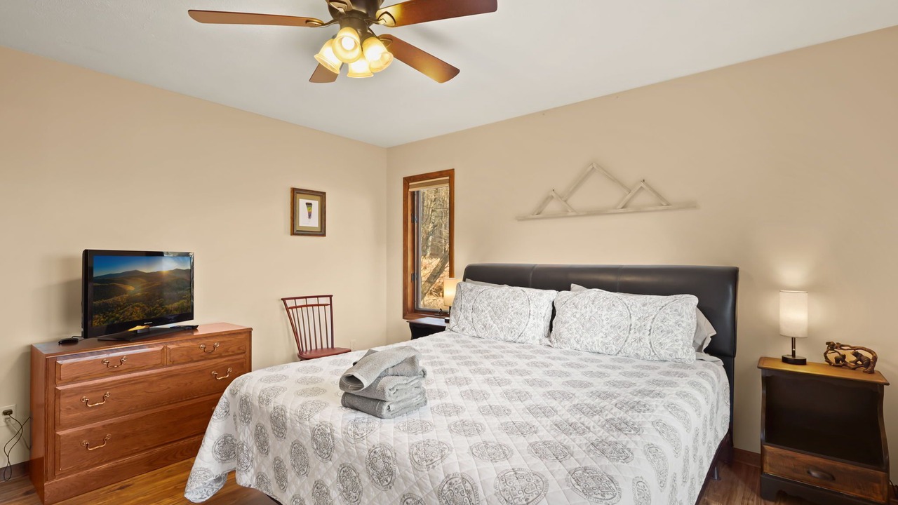 Photo of Bedroom in Seven Devils