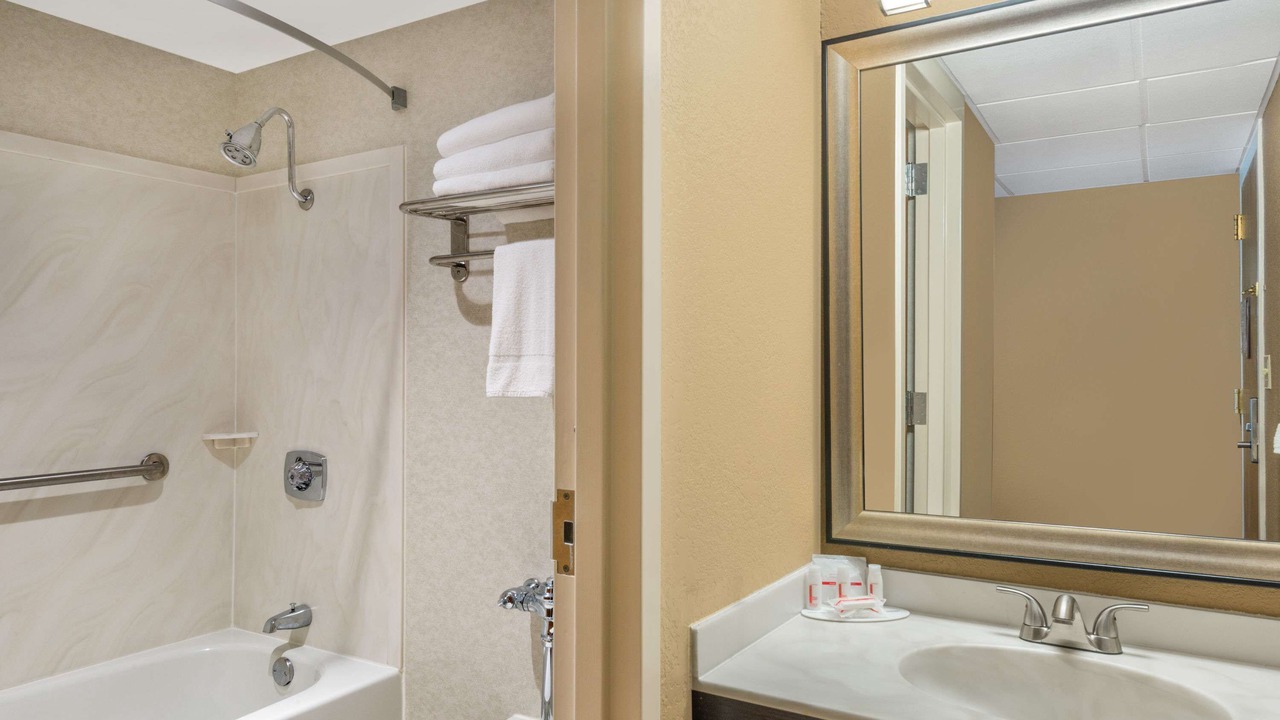 Photo of Bathroom in Paintsville