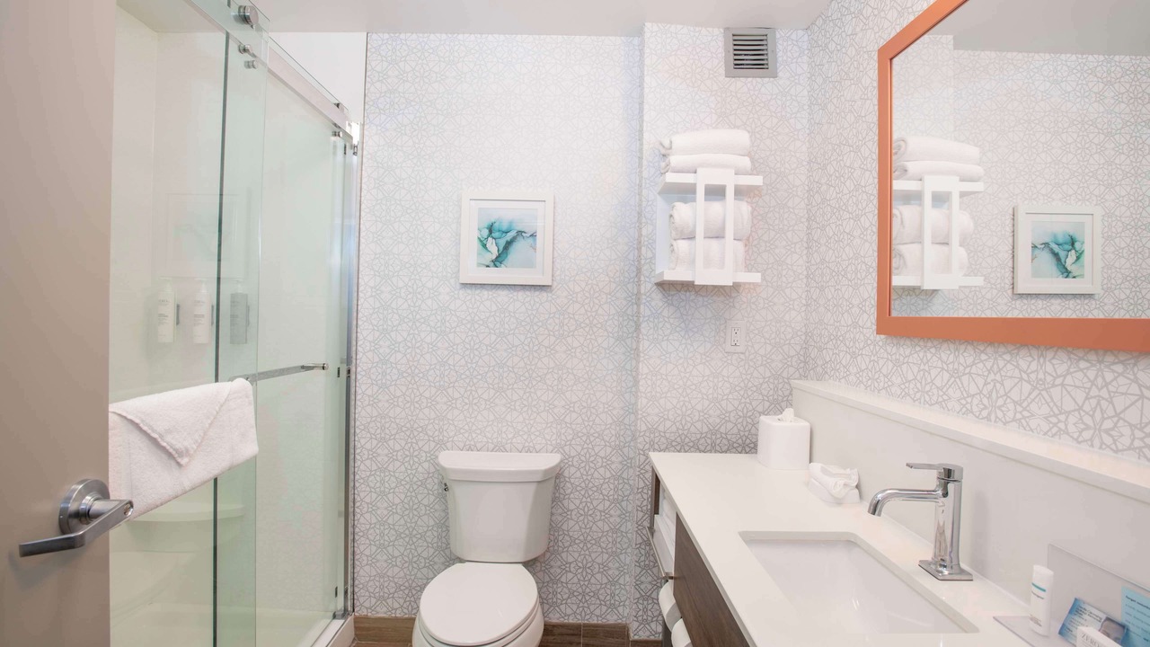 Photo of Bathroom in Dry Ridge