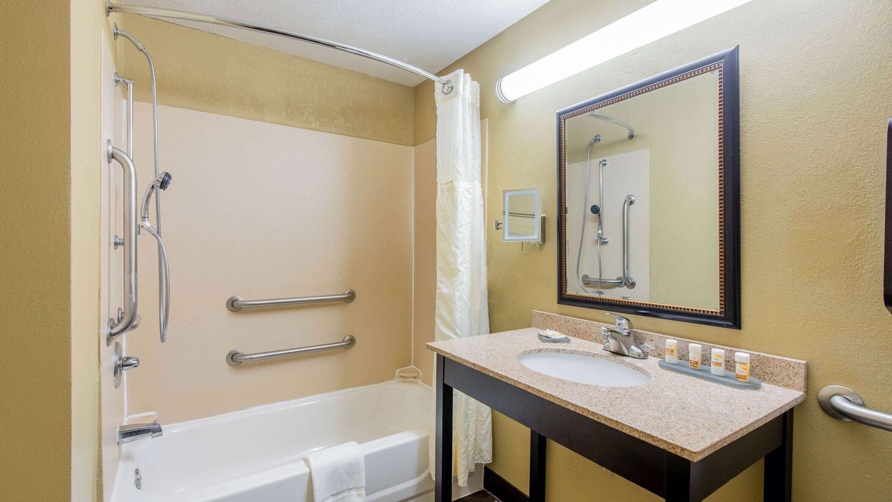 Photo of Bathroom in Elkview