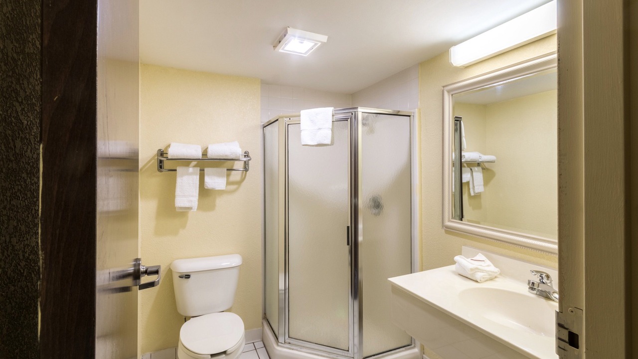 Photo of Bathroom in Morehead