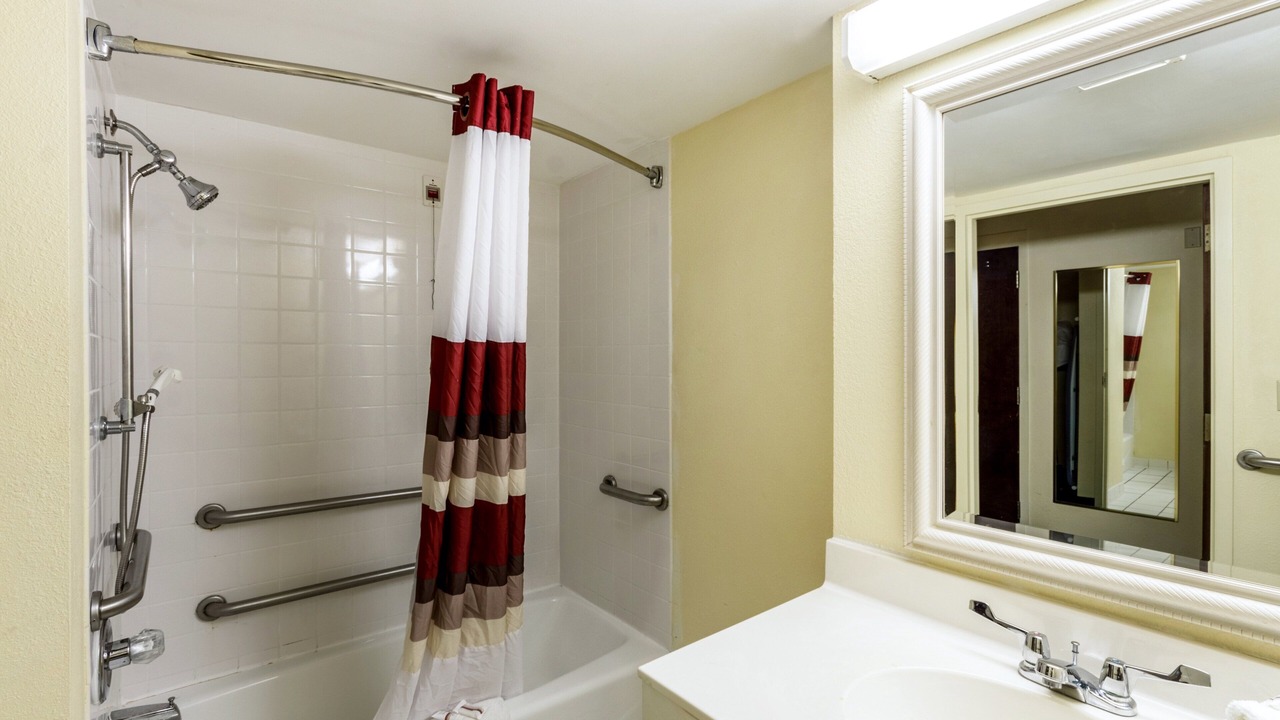 Photo of Bathroom in Morehead