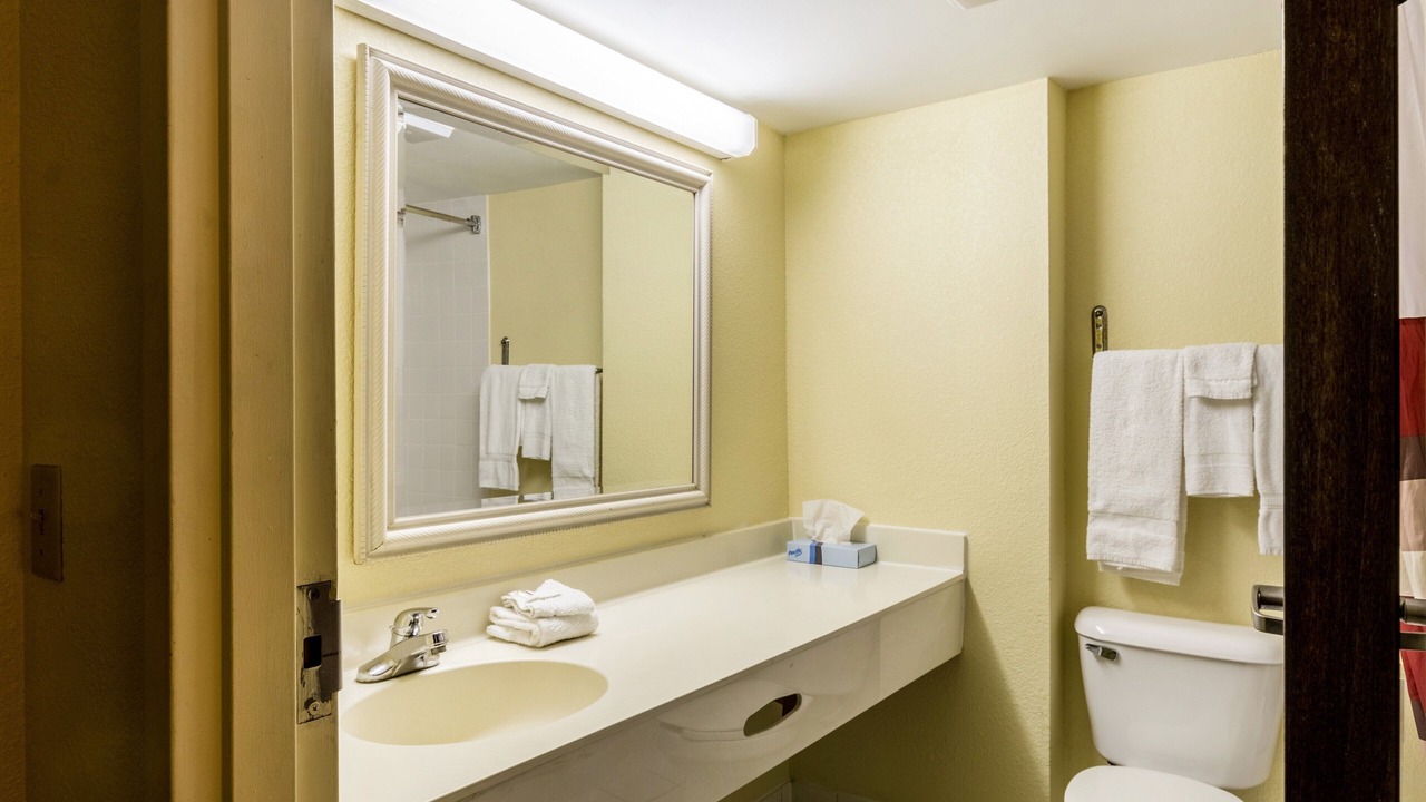 Photo of Bathroom in Morehead