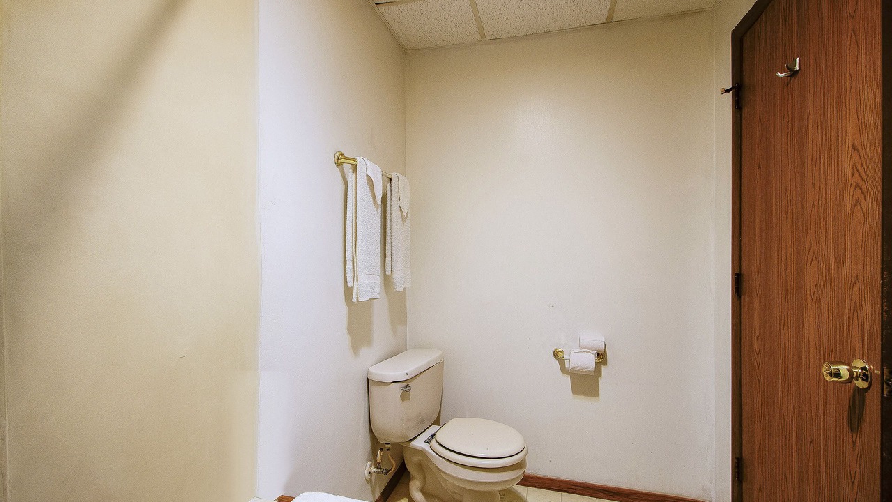 Photo of Bathroom in Chapmanville
