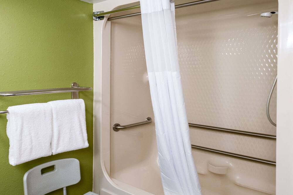 Photo of Bathroom in Big Chimney