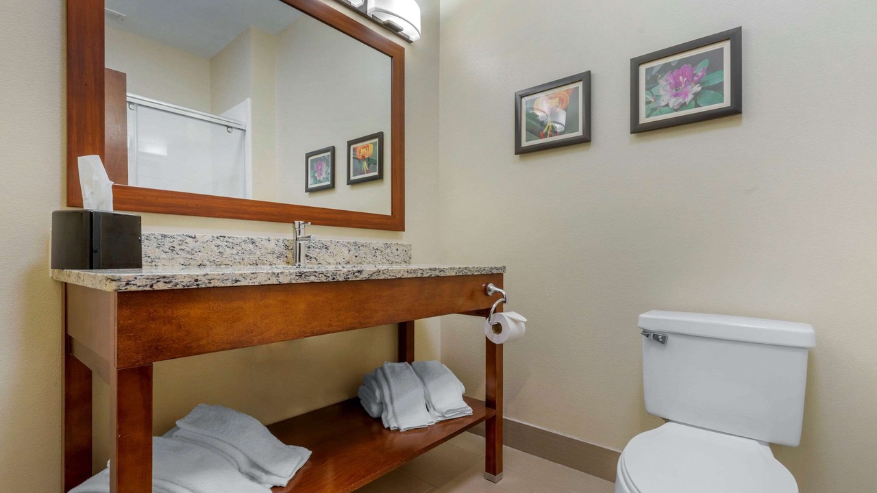 Photo of Bedroom in Lenoir