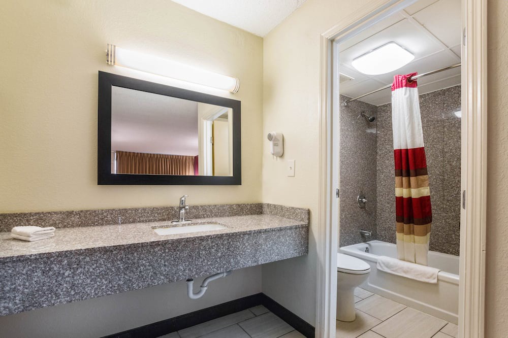 Photo of Bathroom in Erlanger