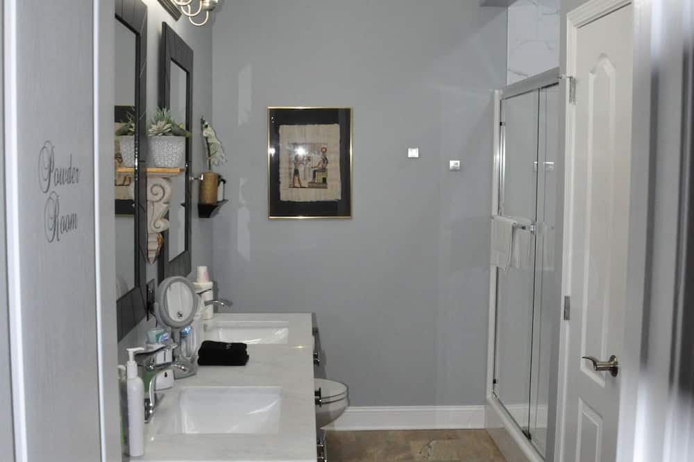 Photo of Bathroom in Kingsport