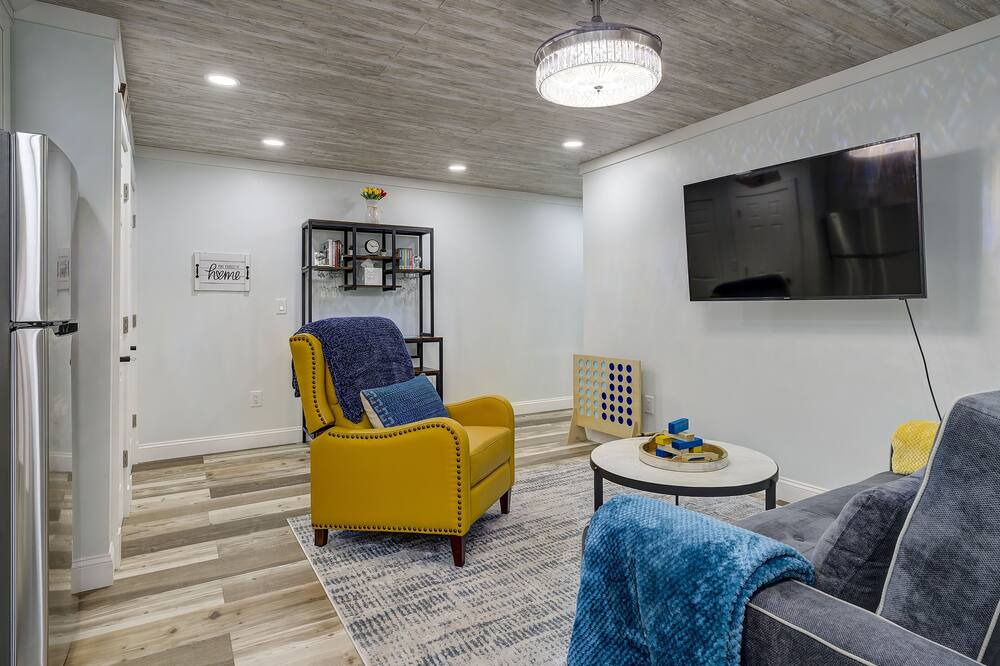 Photo of Livingroom in Jonesborough