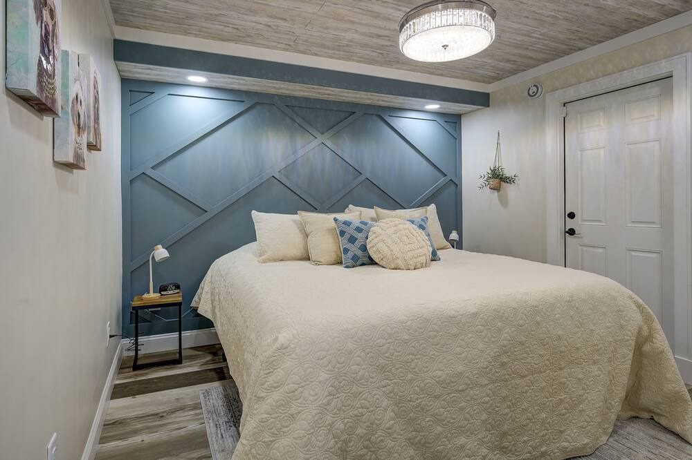 Photo of Bedroom in Jonesborough