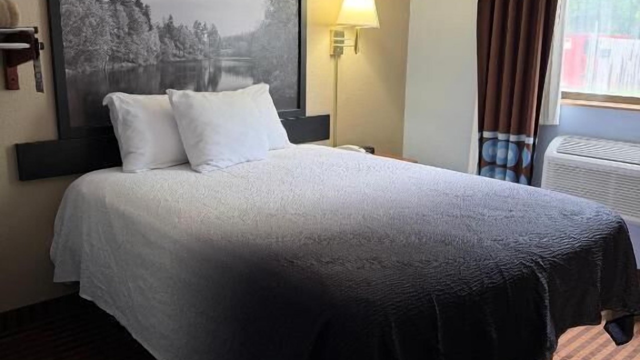 Photo of Bedroom in LaVale
