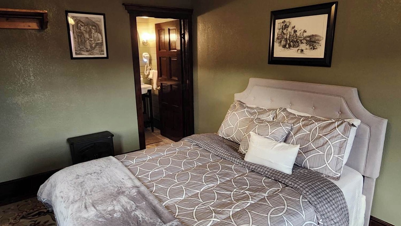 Photo of Bedroom in Matewan