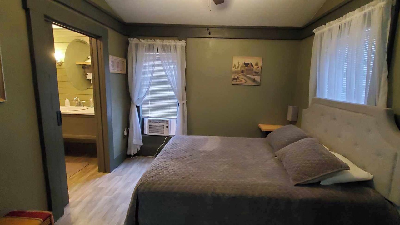 Photo of Bedroom in Matewan