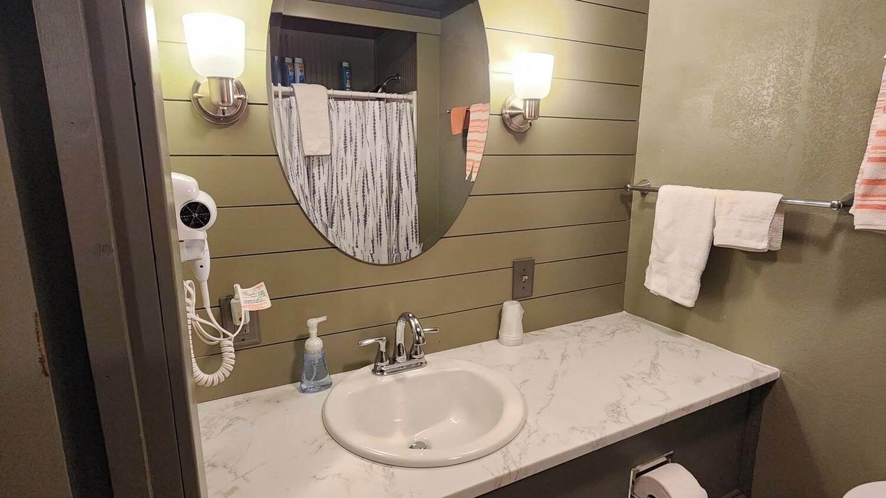 Photo of Bathroom in Matewan