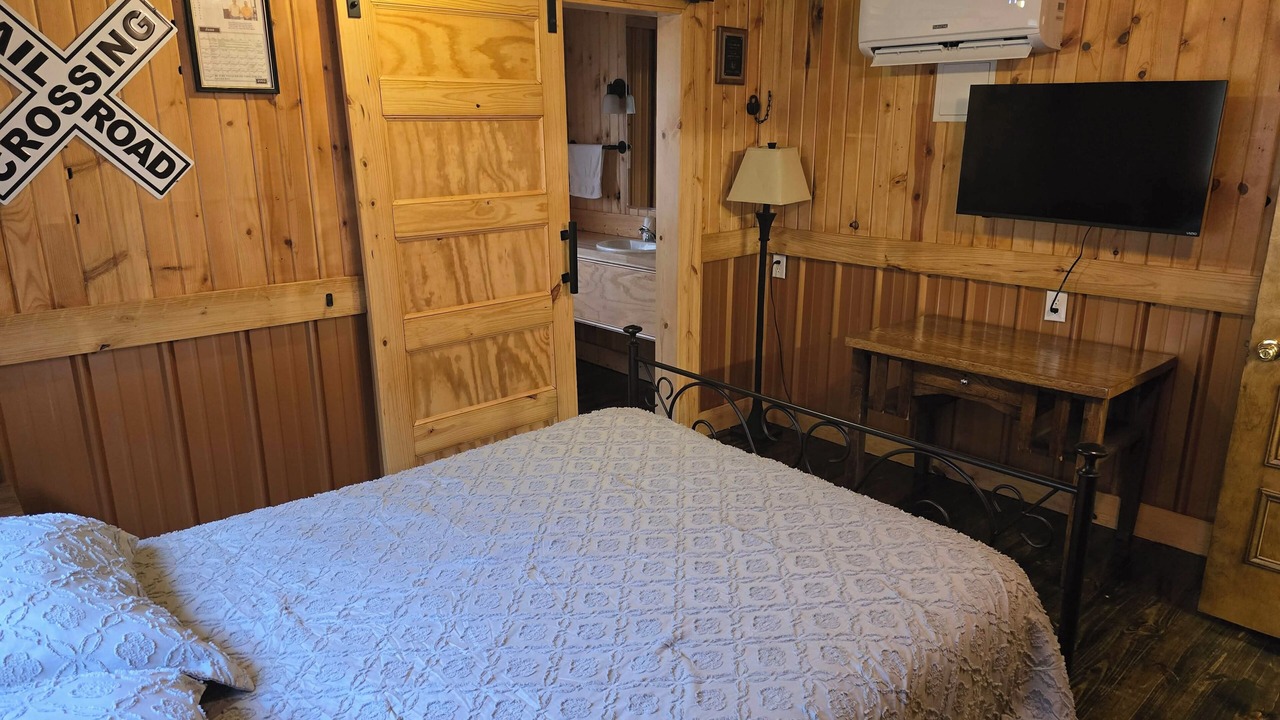 Photo of Bedroom in Matewan