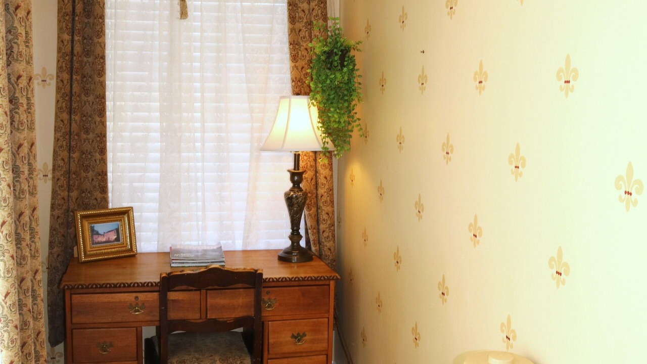 Photo of Bedroom in Laurel Park