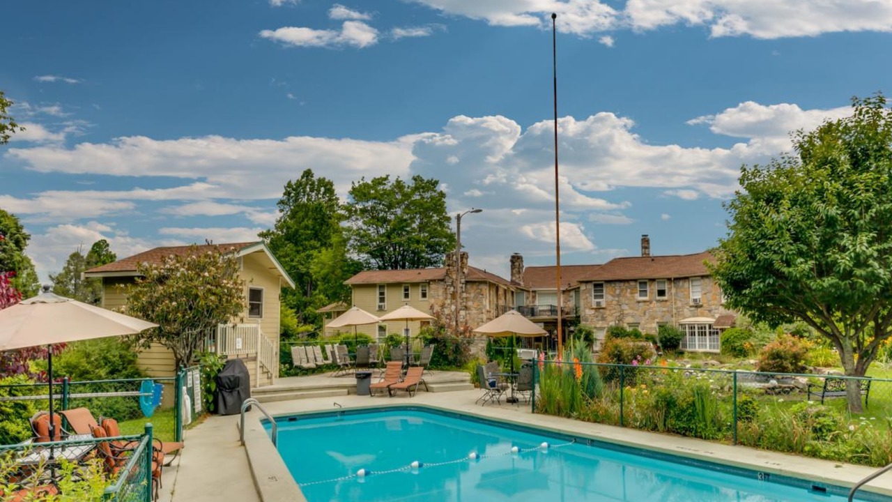 Photo of Outdoor in Laurel Park