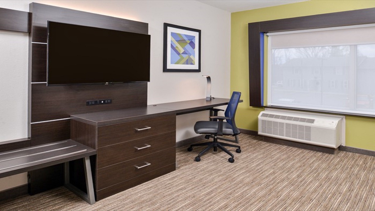 Photo of Bedroom in Parkersburg