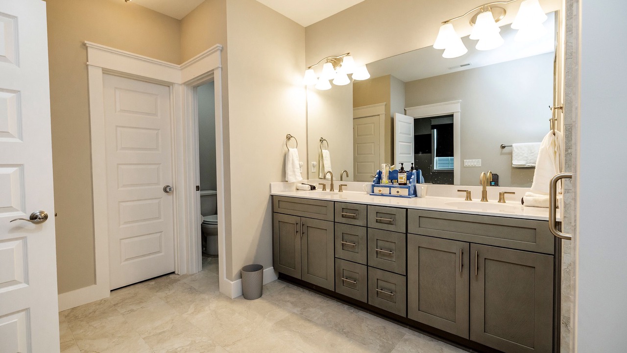 Photo of Bathroom in Black Mountain