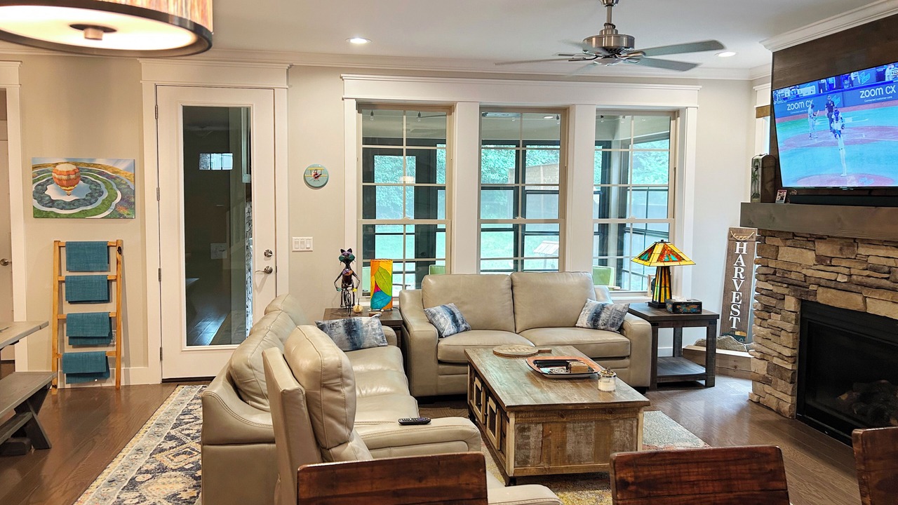 Photo of Livingroom in Black Mountain