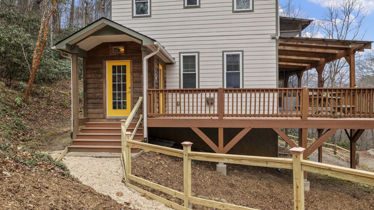 Photo of Outdoor in Swannanoa