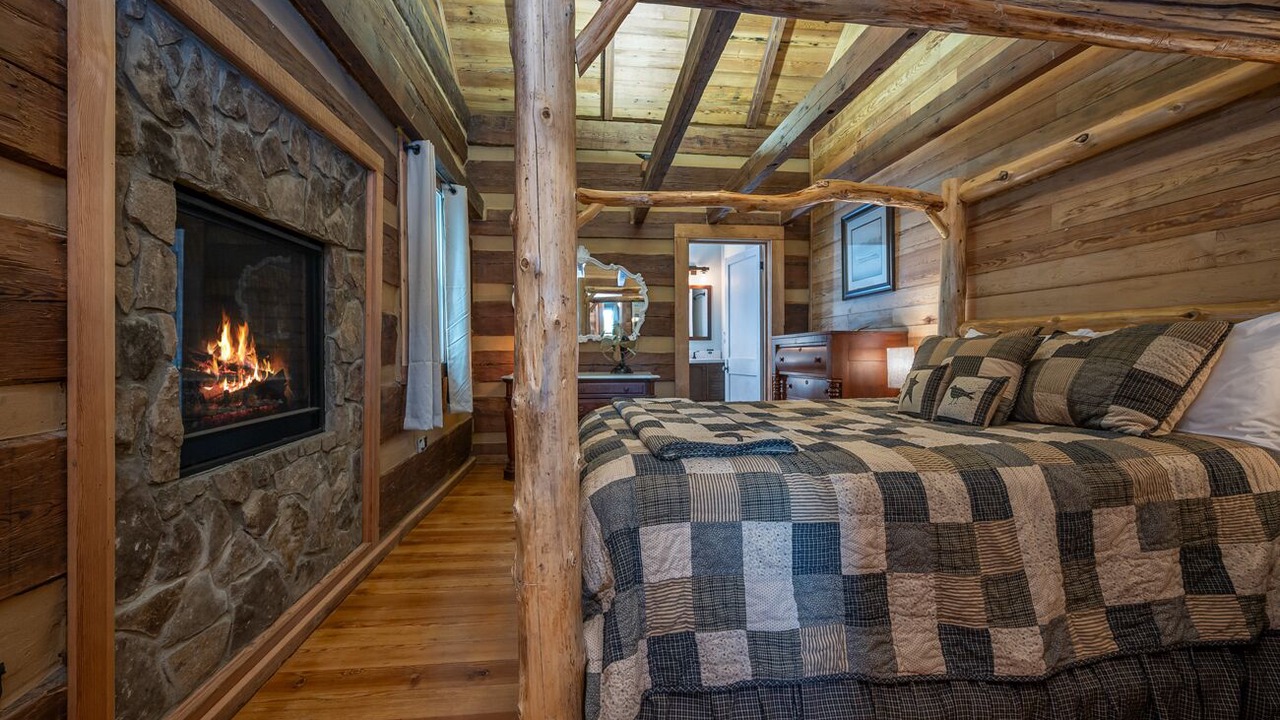 Photo of Bedroom in Lake Lure