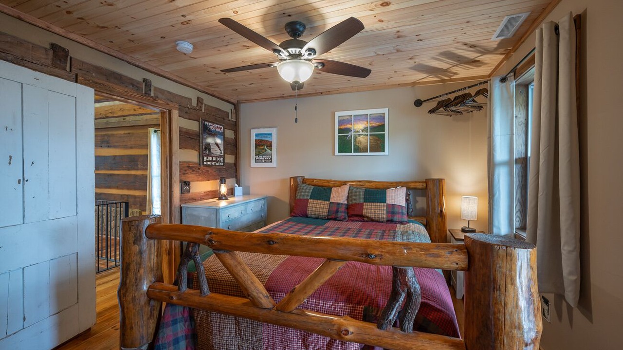 Photo of Bedroom in Lake Lure
