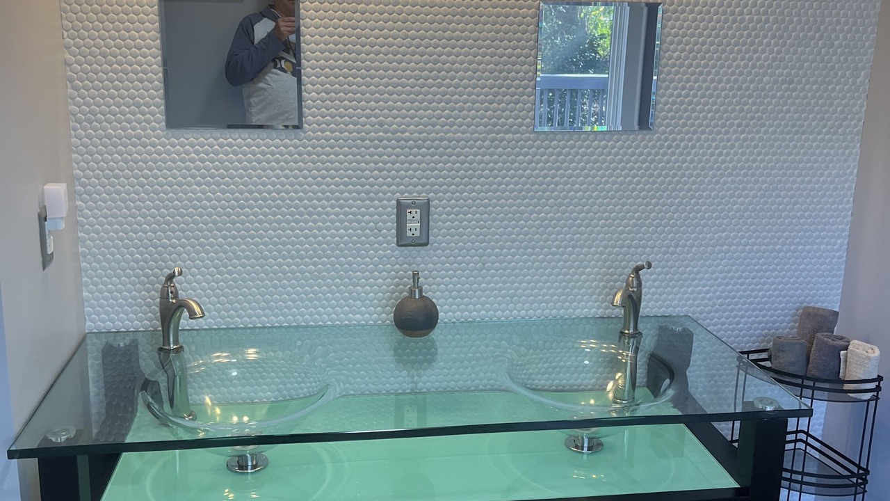 Photo of Bathroom in Cherry