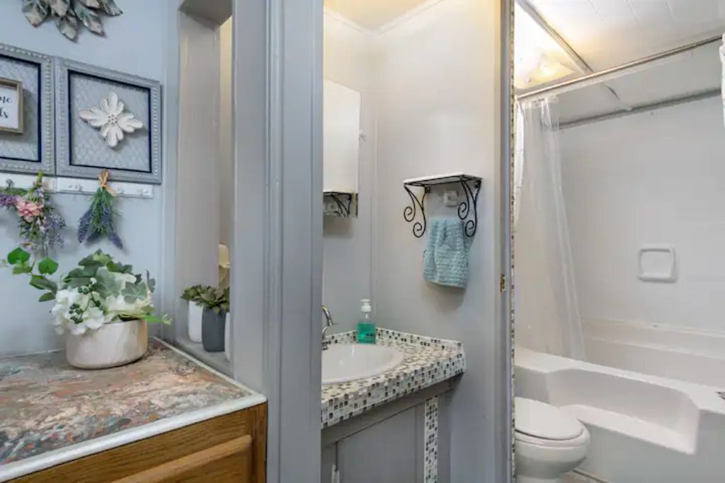 Photo of Bathroom in Woodfin
