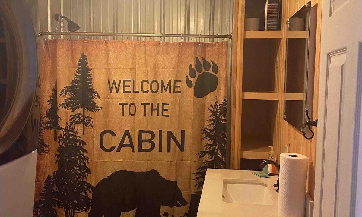 Photo of Bathroom in Newland