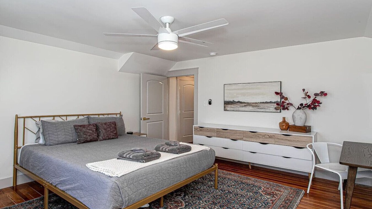 Photo of Bedroom in Knoxville