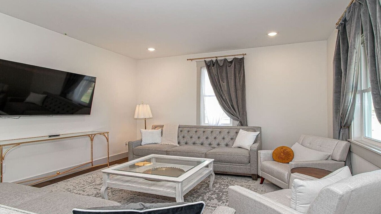 Photo of Livingroom in Knoxville