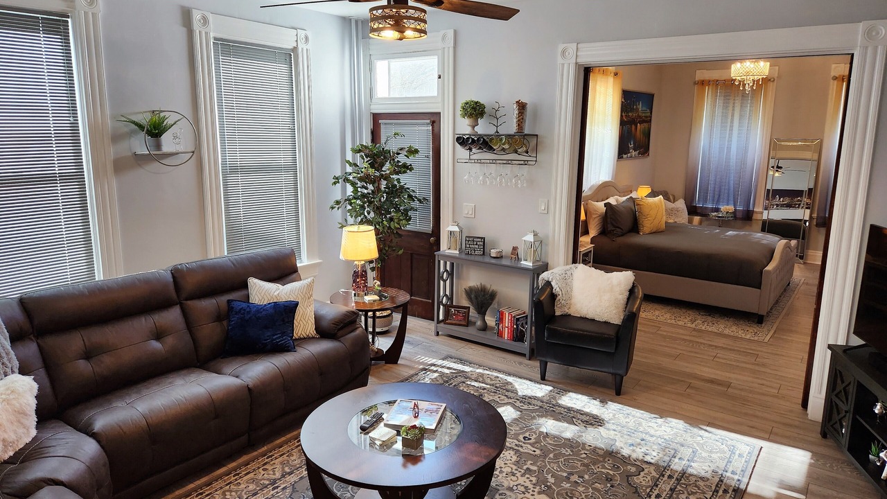 Photo of Livingroom in East Price Hill
