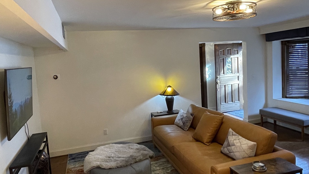 Photo of Livingroom in Blowing Rock
