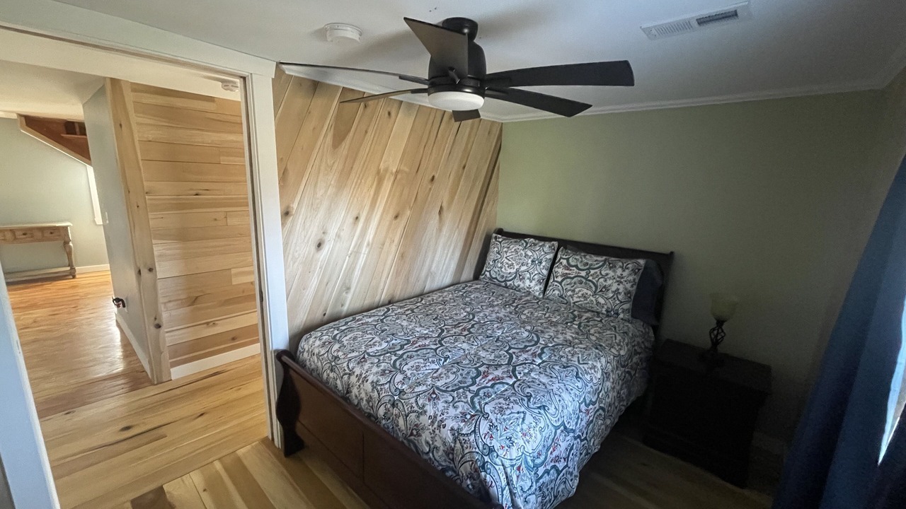 Photo of Bedroom in Frankfort