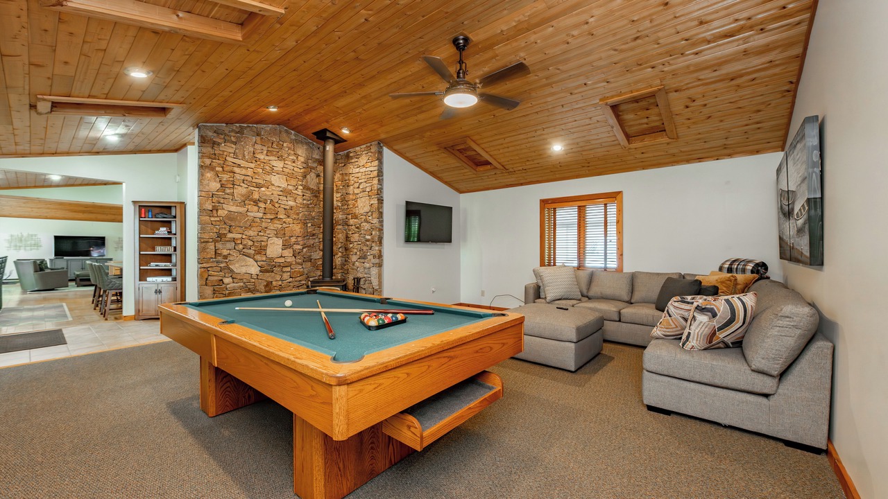 Photo of Livingroom in Turkey Neck