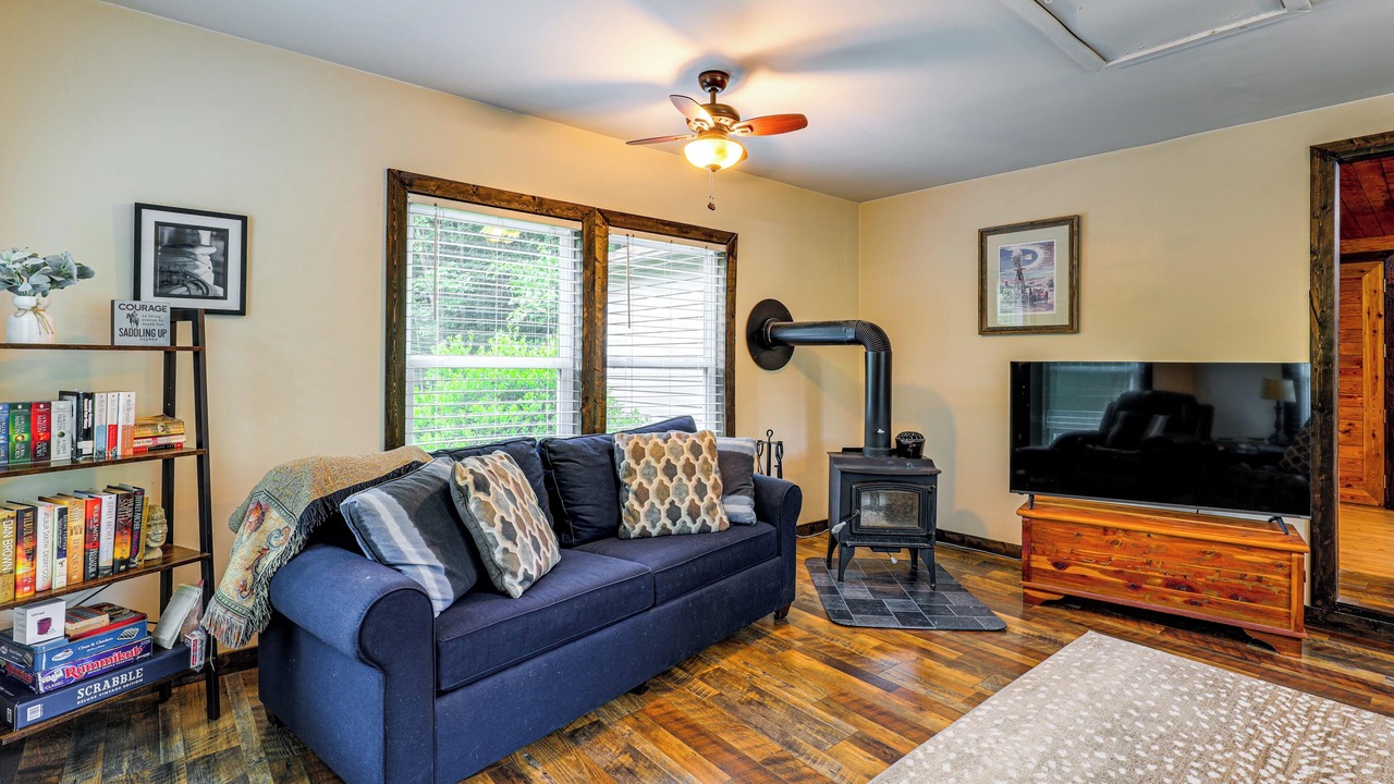 Photo of Bedroom in Lenoir