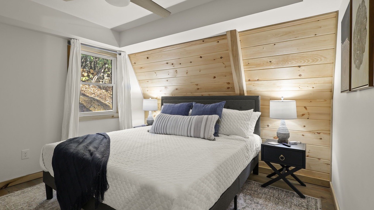 Photo of Bedroom in Beech Mountain