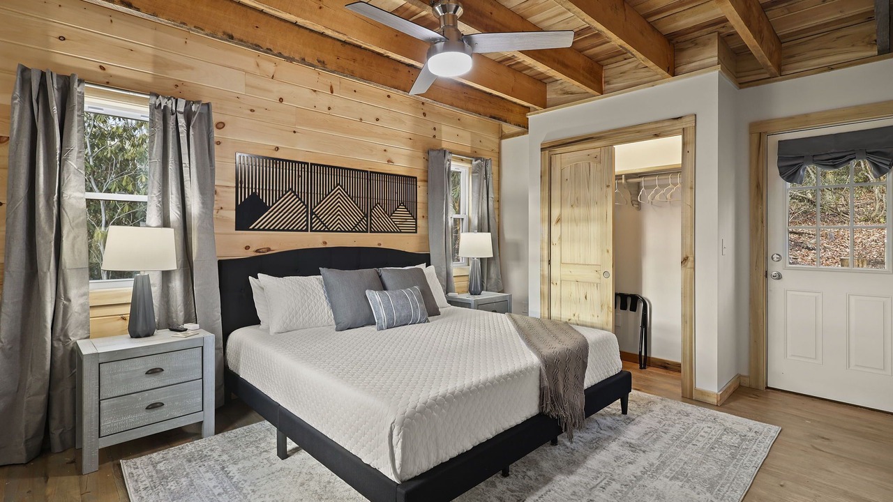 Photo of Bedroom in Beech Mountain