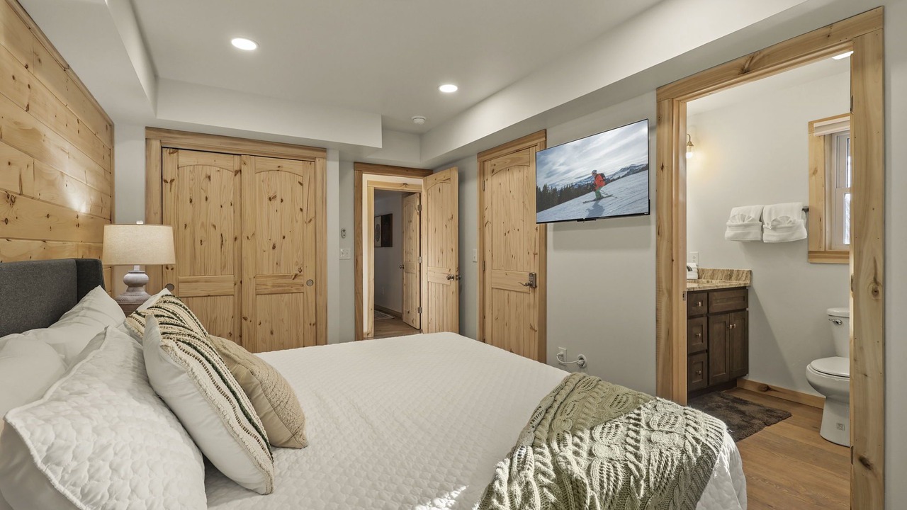 Photo of Bedroom in Beech Mountain